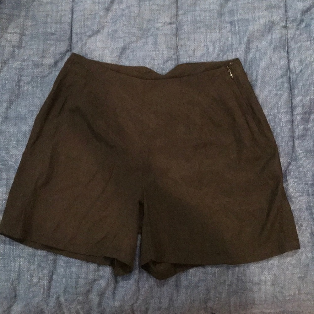 NWT! Black Side Zipper Shorts